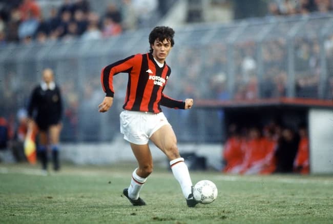 Trung vệ: Paolo Maldini