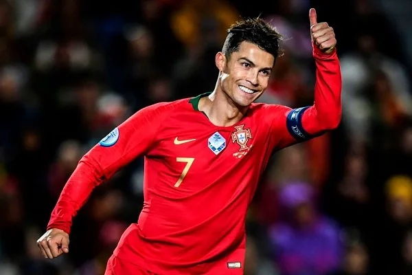 Hình 3: Những bàn thắng mãn nhãn của Ronaldo trong mùa giải Ngoại hạng năm 2021/22