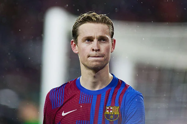 Hình 3: Cầu vệ Frenkie de Jong 