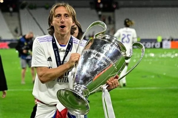 Hình 3: Luka Modric là người giành Quả bóng vàng năm 2018