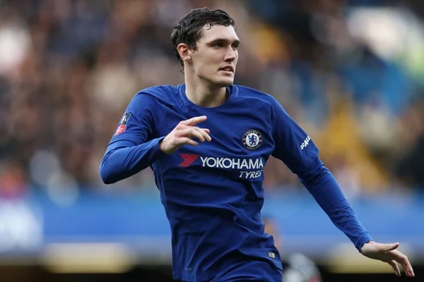 Hình 5: Christensen là cầu thủ ghi bàn quyết định chức vô địch Chelsea tại C2