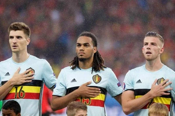 Hình 1: Trung vệ người Bỉ Jason denayer 