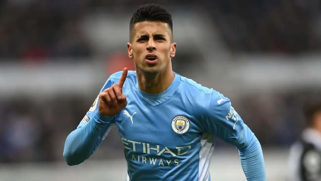 Hậu vệ trái: João Cancelo